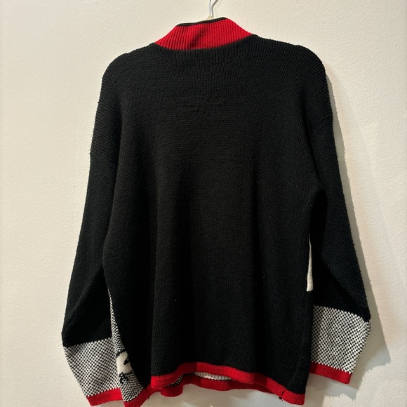 pooh sweater - Picture 4 of 4